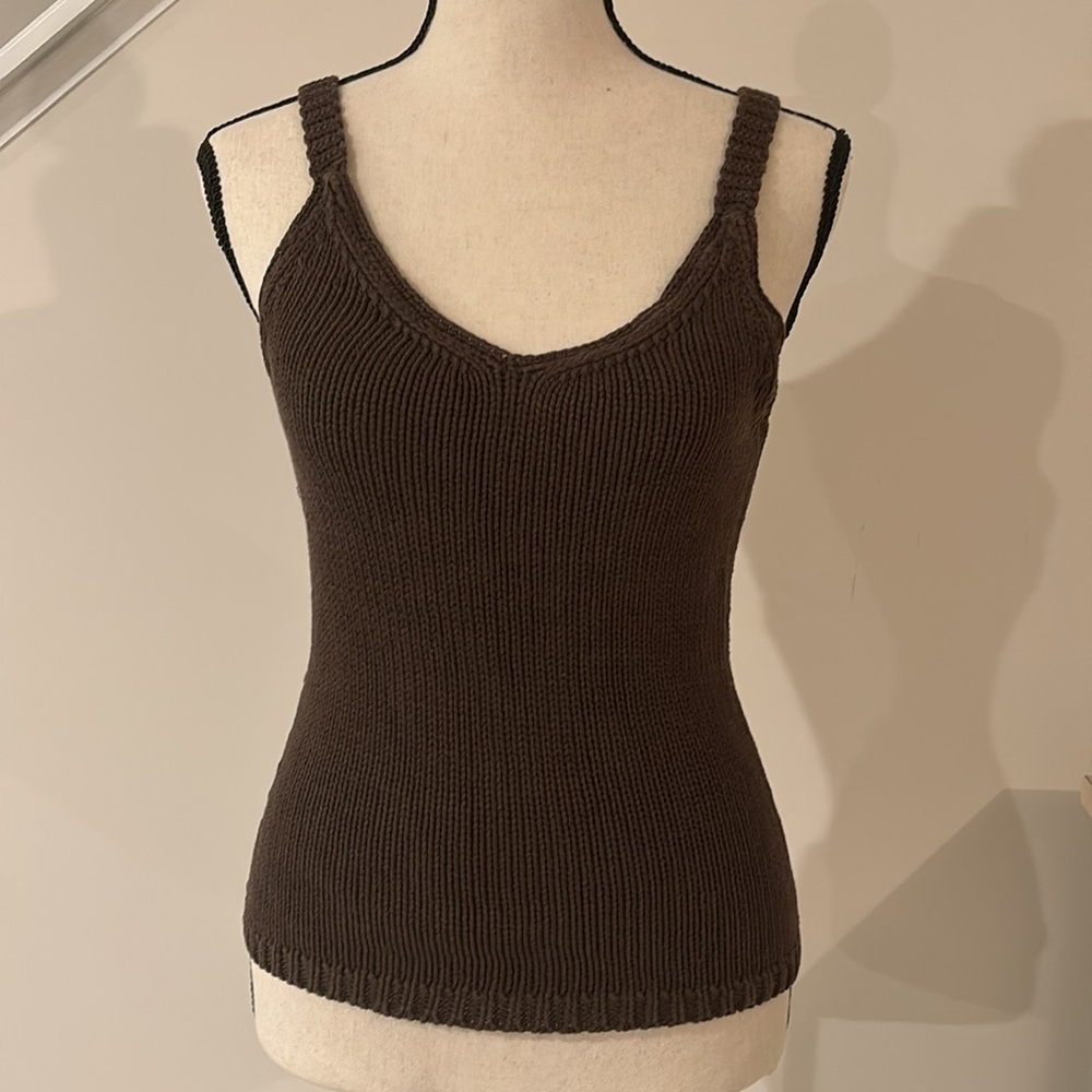 New w/o tags unique y2k brown Gap sweater tank!